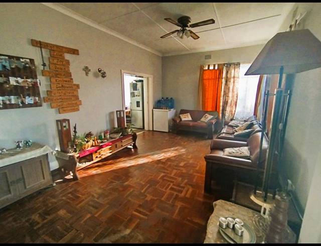 3 BEDROOM HOUSE FOR SALE IN FLORENTIA